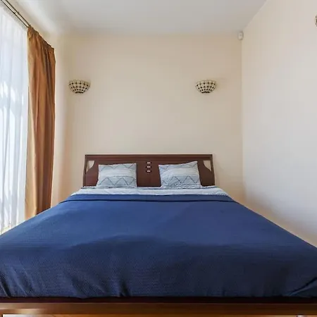 Apartment Big 3-bedroom And 3-bathroom Apartament Riga