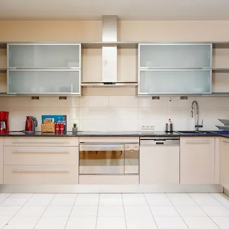 아파트 Big 3-bedroom And 3-bathroom Apartament